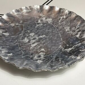 Designed Aluminum Round tray plate 12"  floral bouquet pattern hammered Aluminum